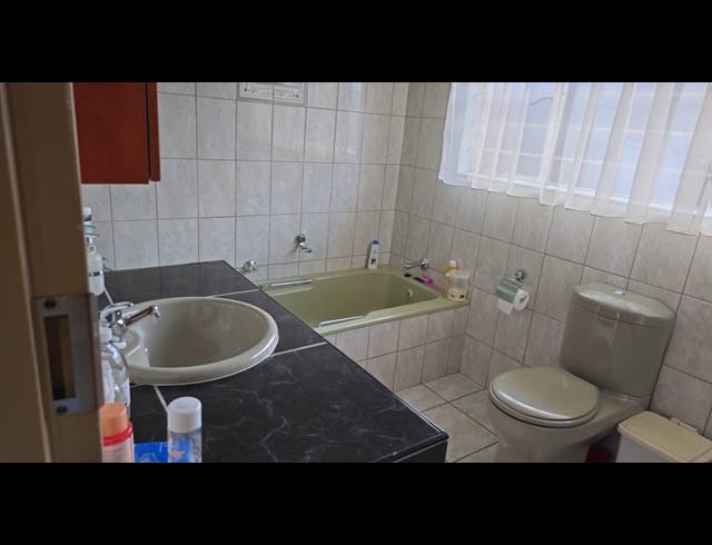 4 BEDROOM HOUSE FOR SALE IN BRACKENHURST